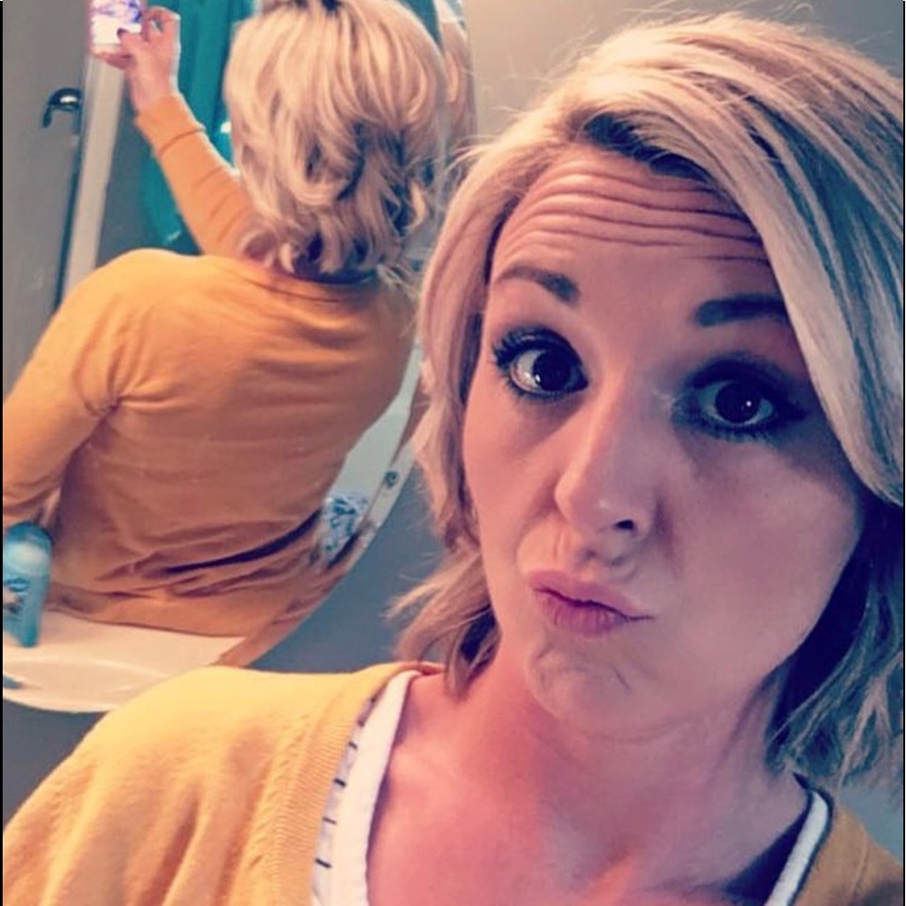 Meet your Posher, April